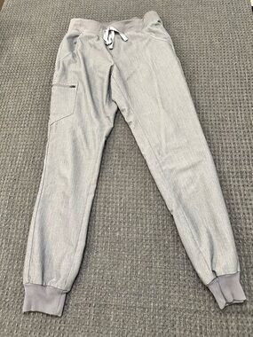 Figs grey jogger scrub pants size S/T